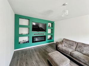 Lounge- click for photo gallery